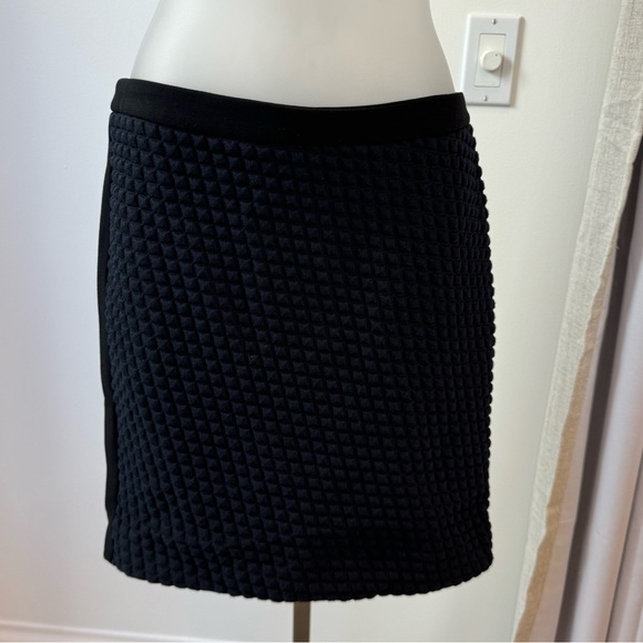 Axara Skirt - Picture 1 of 6